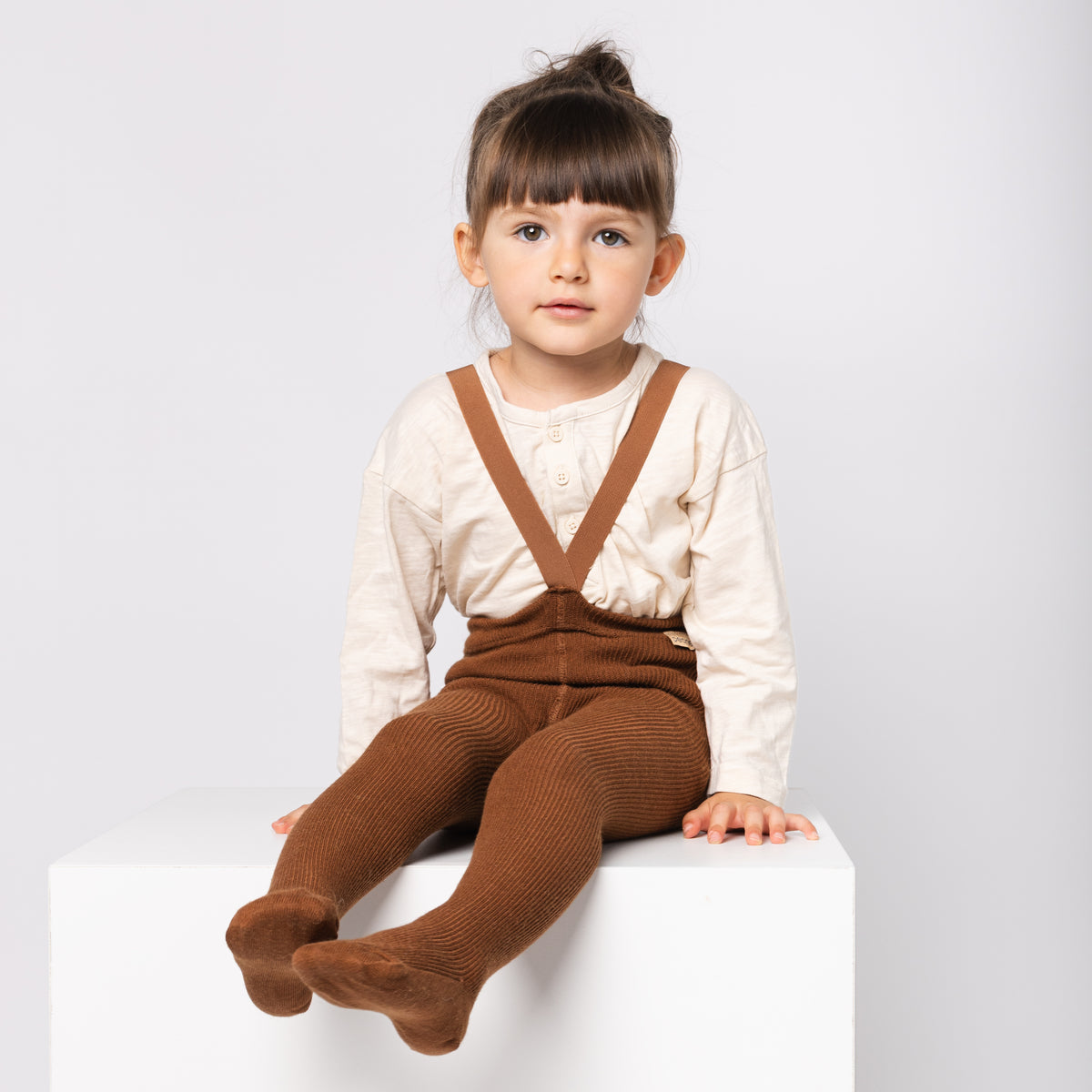 Punčocháče s kšandami s příměsí baby alpaky vlny - Oříškově hnědá
