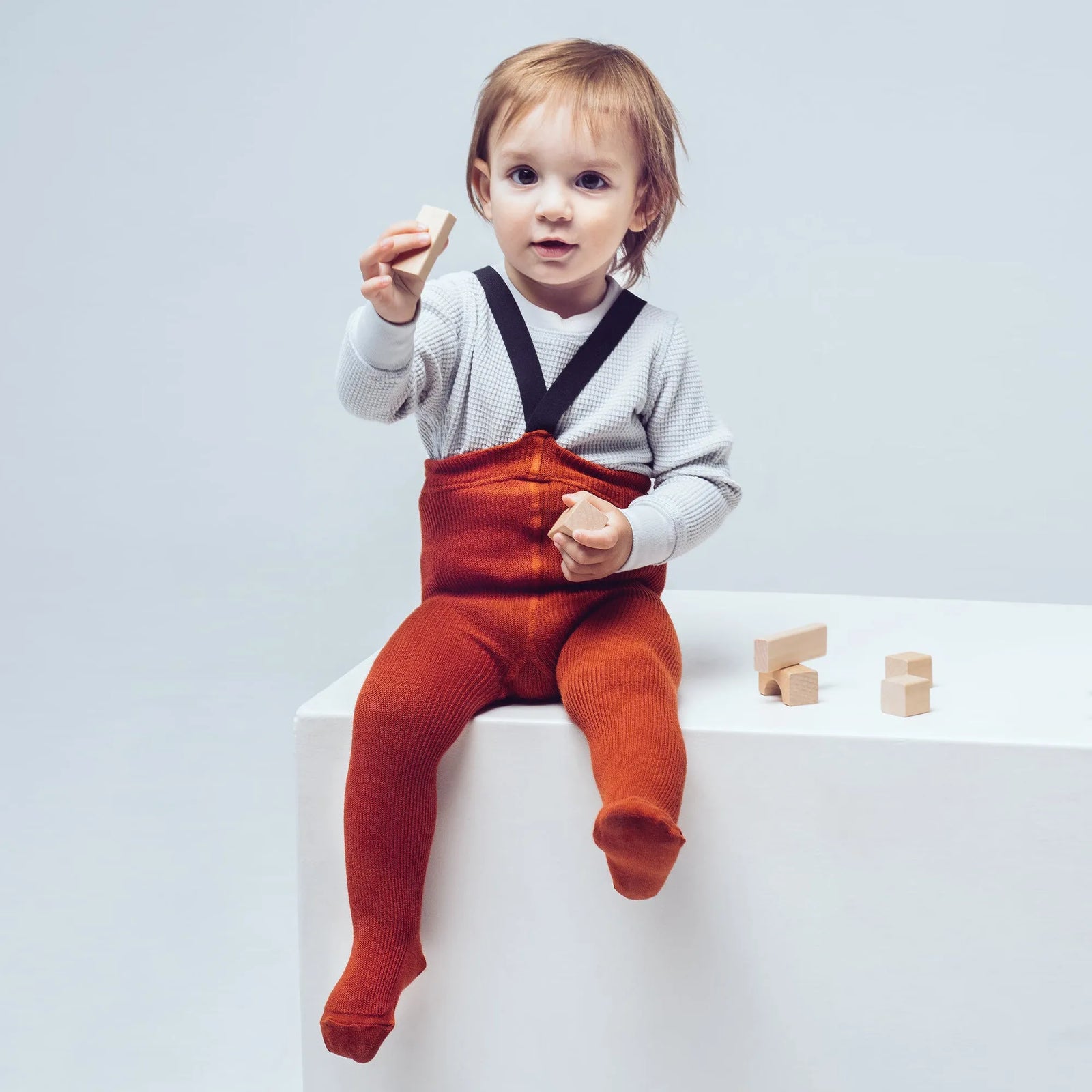 Punčocháče s Kšandami - Cihlově Červená