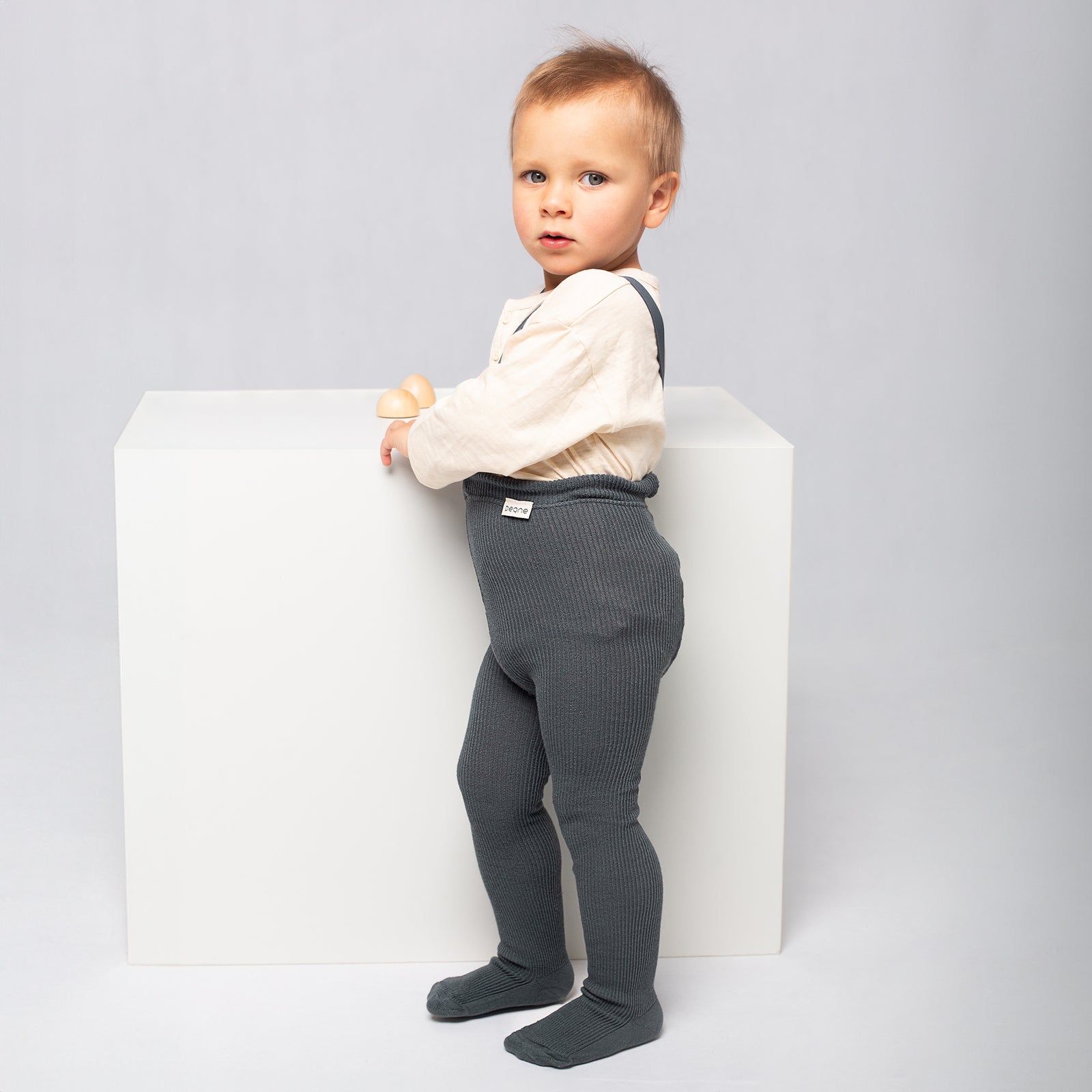 Punčocháče s Kšandami - Perlově Šedá